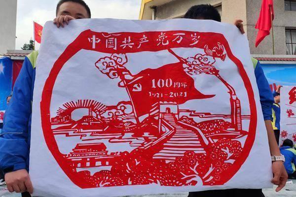 逃离诡异之林
